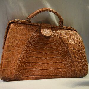 VINTAGE WOMENS LITTLE BROWN ALLIGATOR HANDLED PURSE